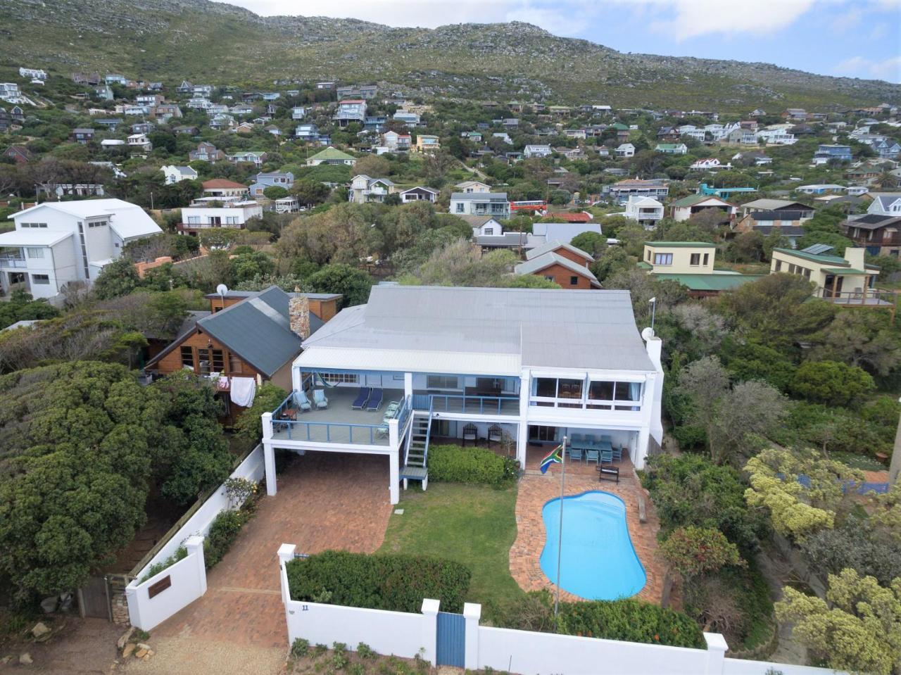 Atlantic Dream Beachfront Villa Scarborough Exterior photo